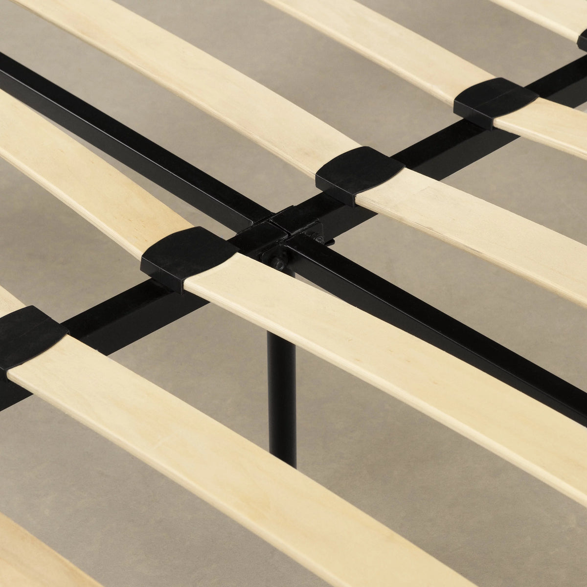 Queen Metal Platform Bed Black Y631