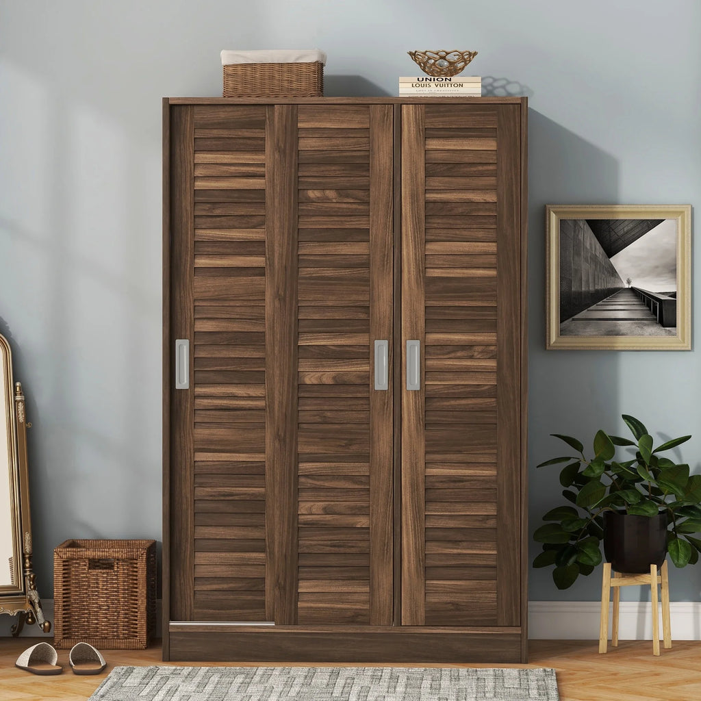 3-Door Wardrobe with Adjustable Shelves C272