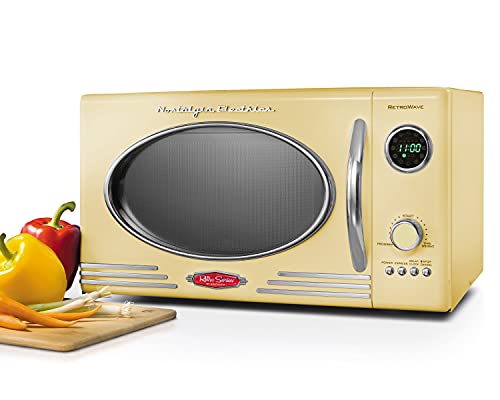 0.9 cu.ft 800-Watt Yellow Countertop Microwave Oven S781