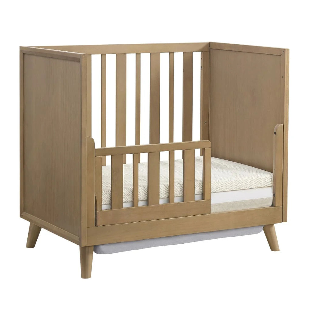 3 in 1 Mini Convertible Crib Q9055