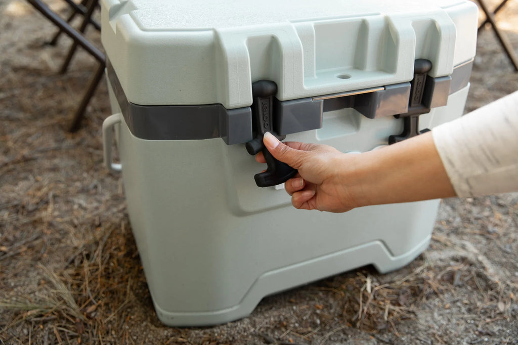 Green 25 QT Ice Chest Cooler U457877